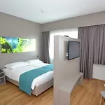 Aquatis 4*