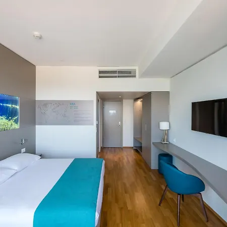 Aquatis Hotel Лозана