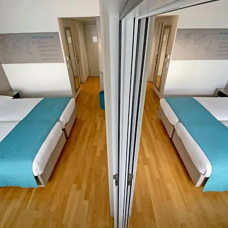 Aquatis 4*