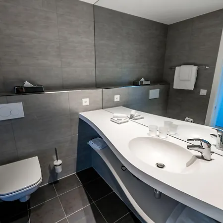 Aquatis Hotel 4*
